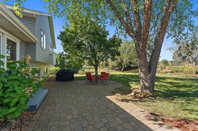 9056 Sequoia Road, Woodbury, MN 55125