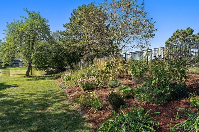 9056 Sequoia Road, Woodbury, MN 55125