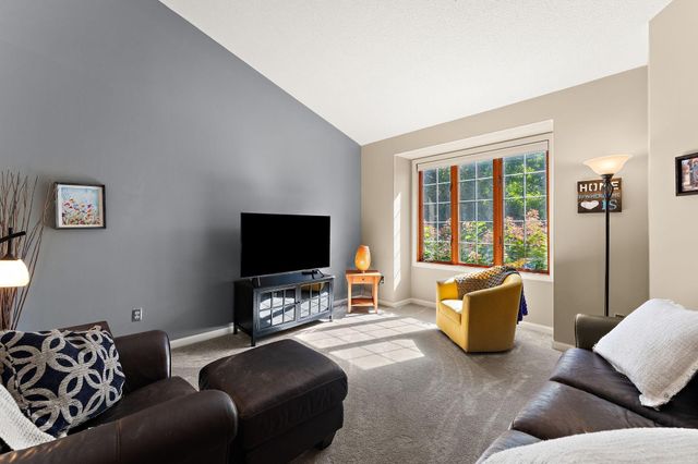 9056 Sequoia Road, Woodbury, MN 55125