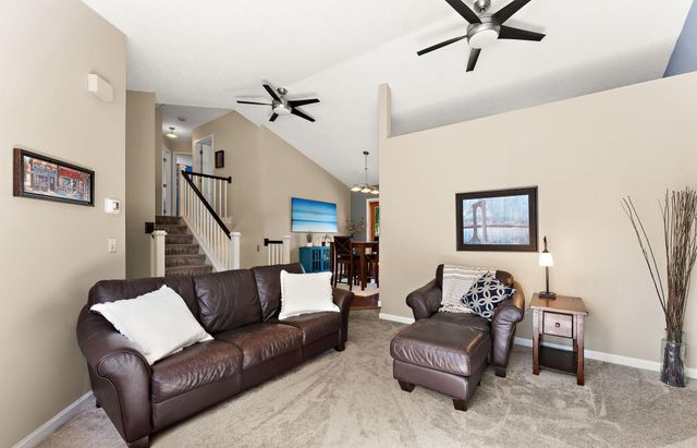9056 Sequoia Road, Woodbury, MN 55125