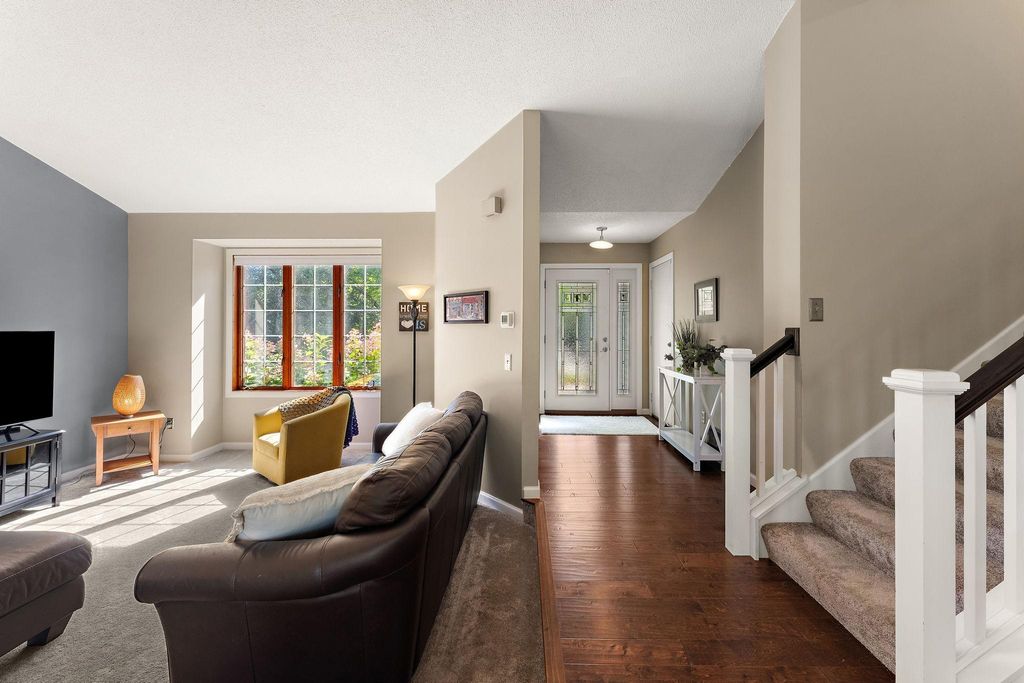 9056 Sequoia Road, Woodbury, MN 55125 — photo 5