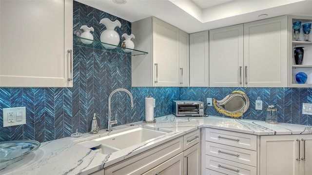 1100 BENJAMIN FRANKLIN DRIVE 604, Sarasota, FL 34236