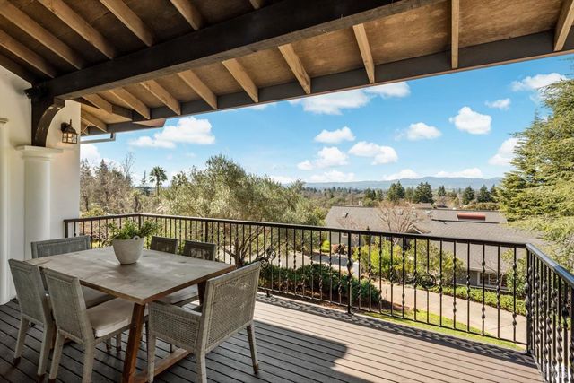 14 Maui Way, Napa, CA 94558