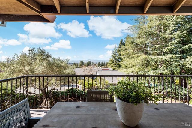 14 Maui Way, Napa, CA 94558