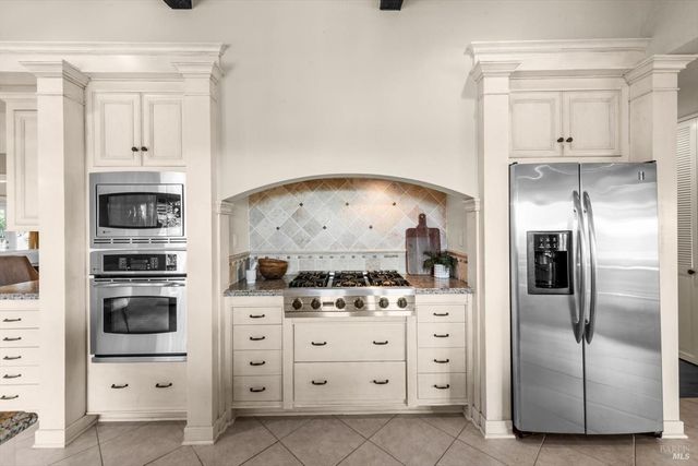 14 Maui Way, Napa, CA 94558