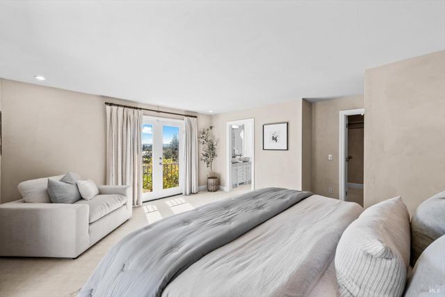 14 Maui Way, Napa, CA 94558