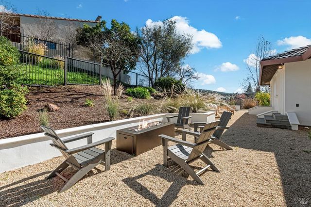 14 Maui Way, Napa, CA 94558