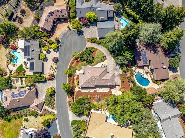14 Maui Way, Napa, CA 94558