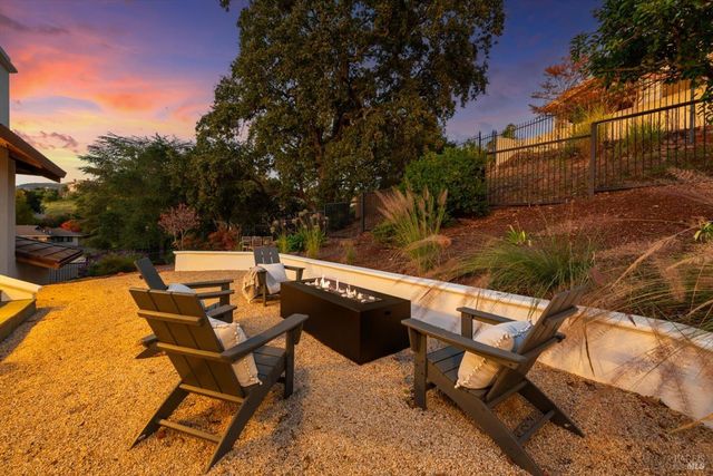 14 Maui Way, Napa, CA 94558