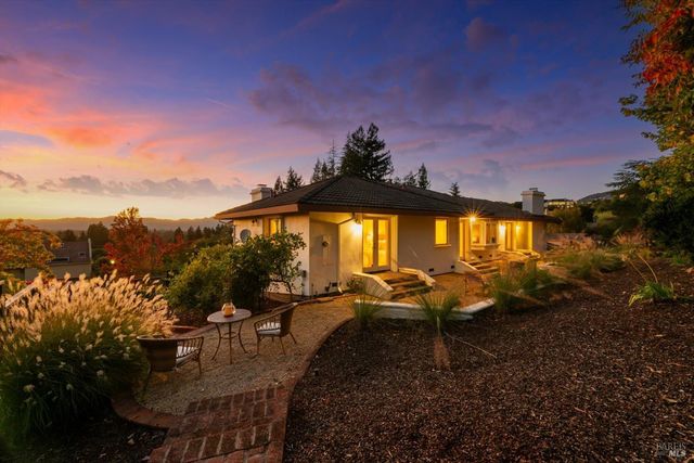 14 Maui Way, Napa, CA 94558
