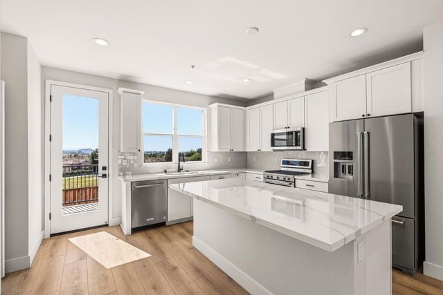 141 Skyline Vista Way, Watsonville, CA 95076