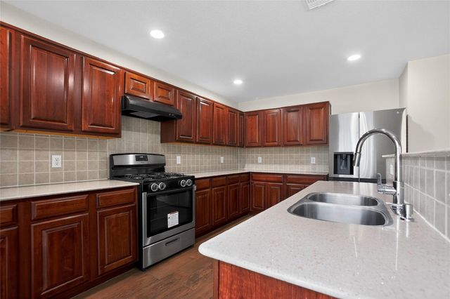 239 Remington Heights Drive, Houston, TX 77073