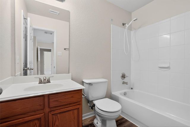 239 Remington Heights Drive, Houston, TX 77073