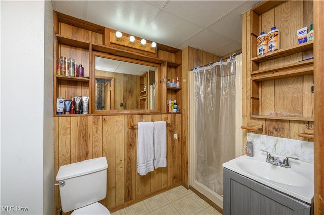 2935 Farmington Circle SW, Canton, OH 44706