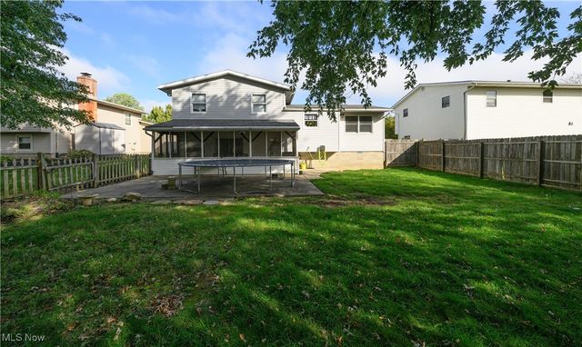 2935 Farmington Circle SW, Canton, OH 44706