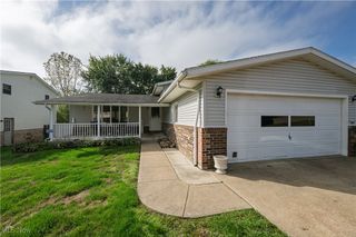 2935 Farmington Circle SW, Canton, OH 44706