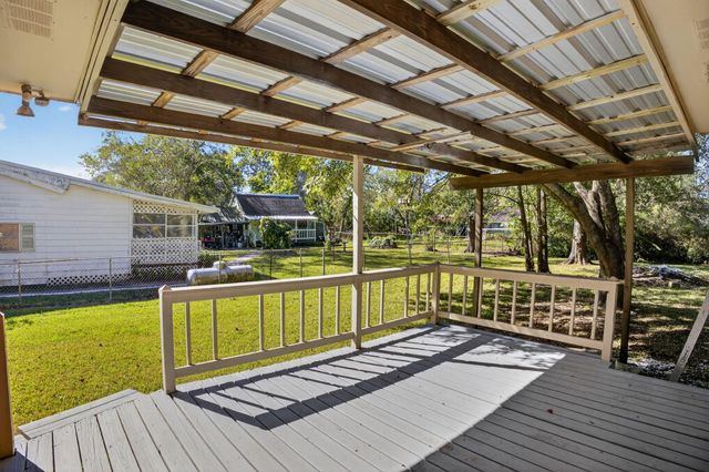 3261 Sherwood Drive, Orange, TX 77632