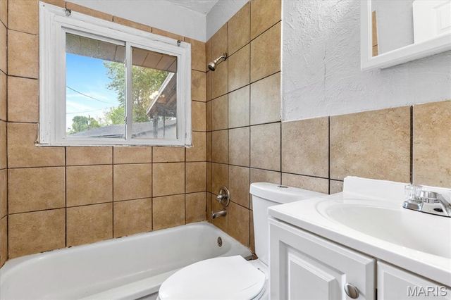 332 Banff Circle, St Louis, MO 63137