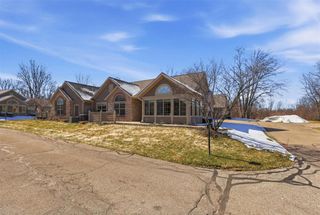 5315 Fawn Creek Drive, Wyoming, MI 49418