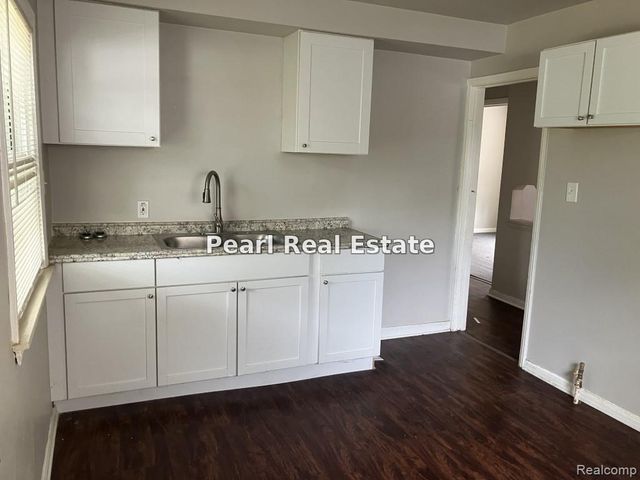 19928 Santa Barbara Drive, Detroit, MI 48221