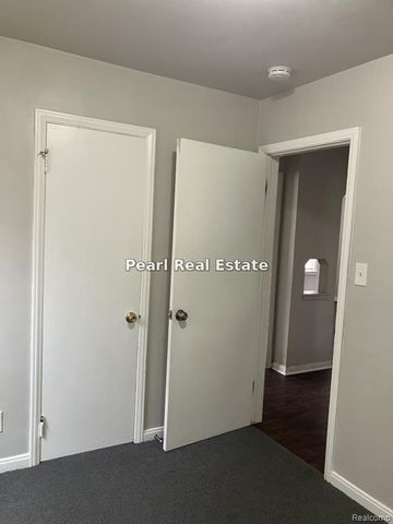 19928 Santa Barbara Drive, Detroit, MI 48221