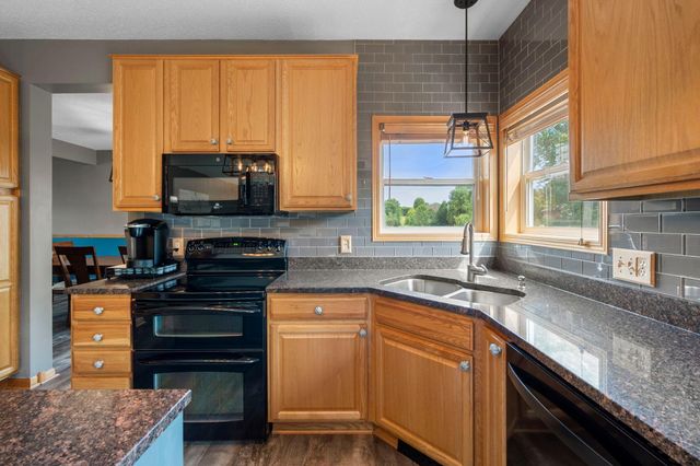 20364 Enright Way, Farmington, MN 55024