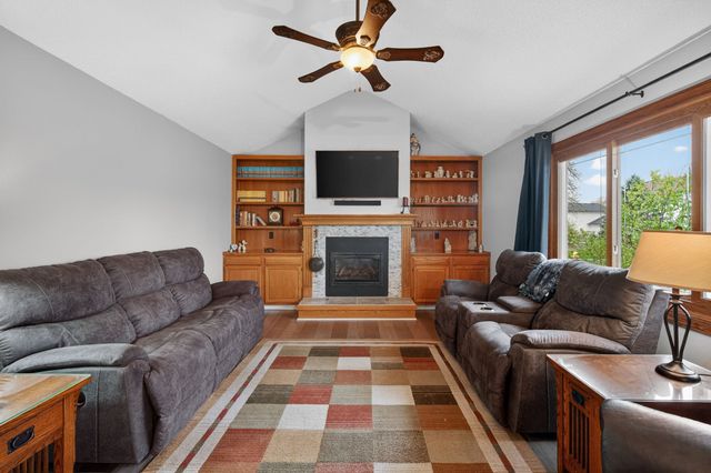 704 SW Maplewood Drive, Grimes, IA 50111