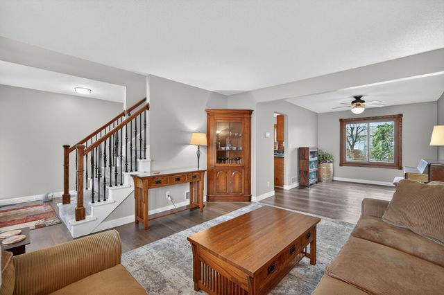 704 SW Maplewood Drive, Grimes, IA 50111