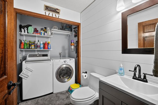 704 SW Maplewood Drive, Grimes, IA 50111