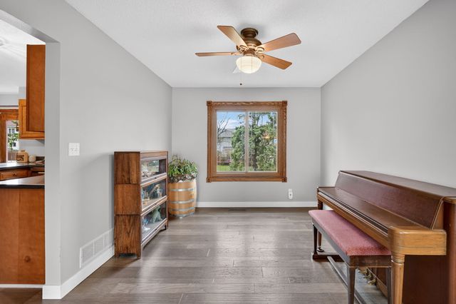 704 SW Maplewood Drive, Grimes, IA 50111