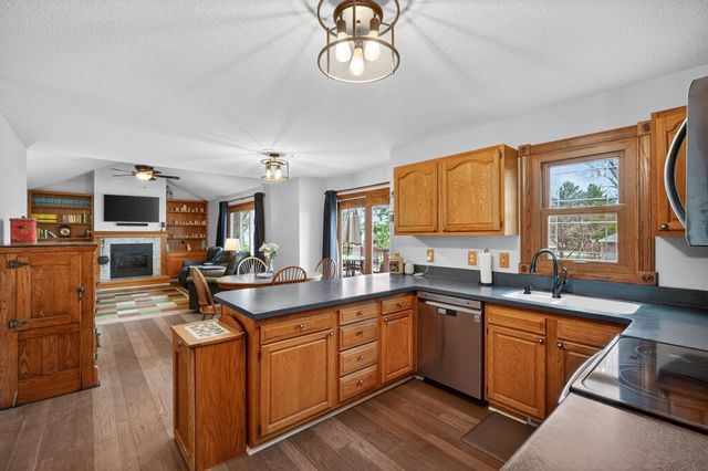 704 SW Maplewood Drive, Grimes, IA 50111