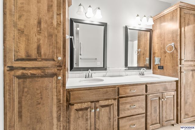 19479 Willow Circle, Gretna, NE 68028