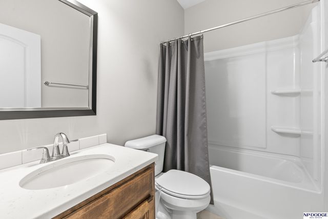 19479 Willow Circle, Gretna, NE 68028