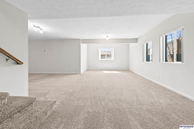 19479 Willow Circle, Gretna, NE 68028