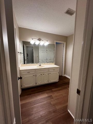 1737 Wentworth Drive, Montgomery, AL 36106