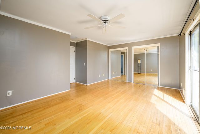 25 Rambling Meadow Court, Tinton Falls, NJ 07724