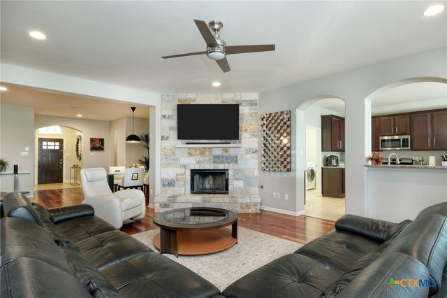 4362 Green Tree Drive, Round Rock, TX 78665