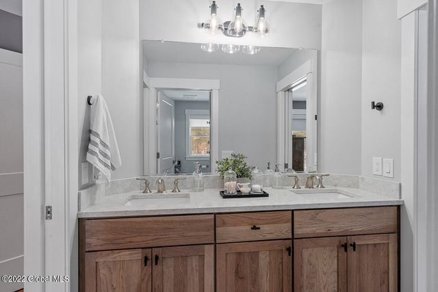 2 Cannon Royal Drive, Wilton, NY 12866