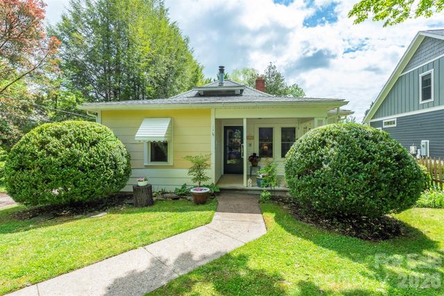 110 Enthoffer Street, Black Mountain, NC 28711