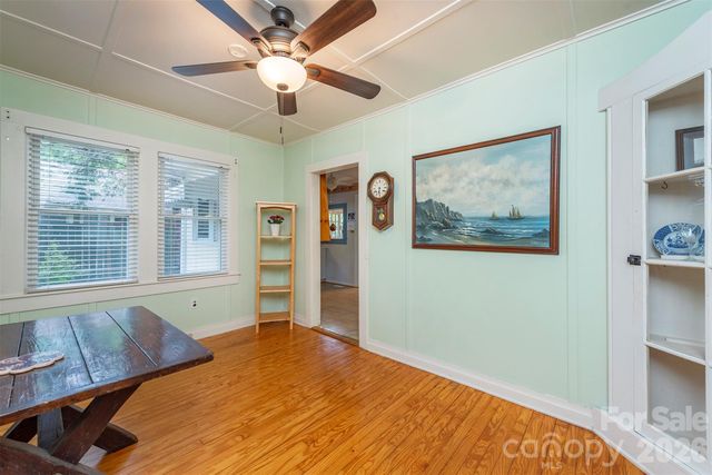 110 Enthoffer Street, Black Mountain, NC 28711