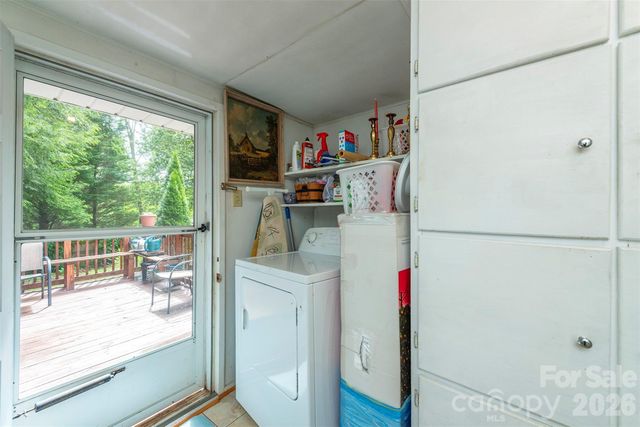 110 Enthoffer Street, Black Mountain, NC 28711
