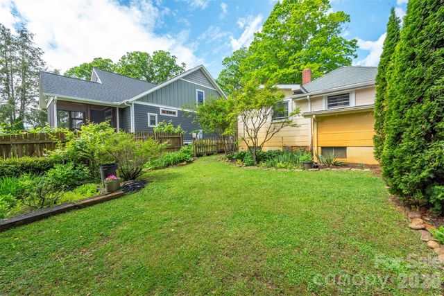 110 Enthoffer Street, Black Mountain, NC 28711