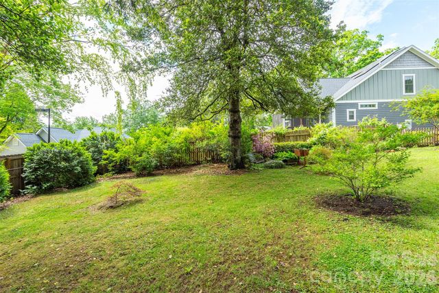 110 Enthoffer Street, Black Mountain, NC 28711