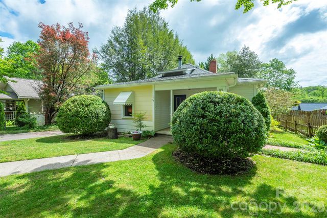 110 Enthoffer Street, Black Mountain, NC 28711