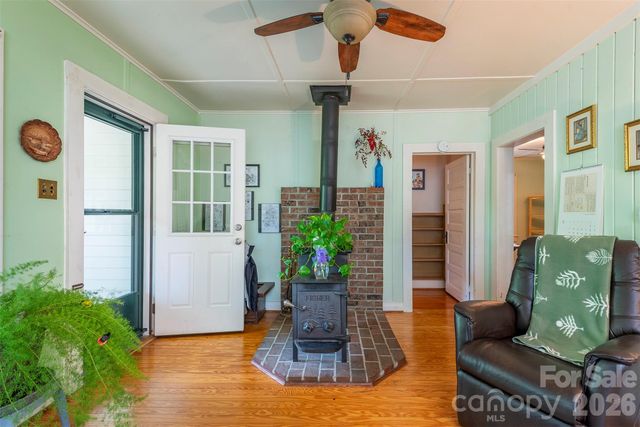 110 Enthoffer Street, Black Mountain, NC 28711