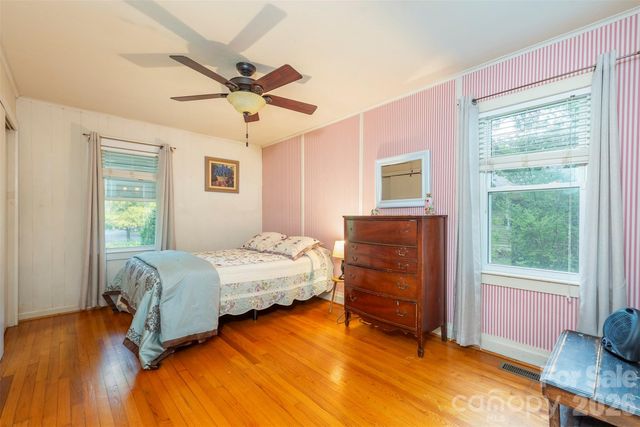 110 Enthoffer Street, Black Mountain, NC 28711