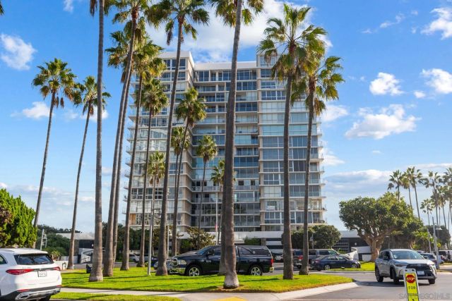 1820 Avenida Del Mundo 1504, Coronado, CA 92118