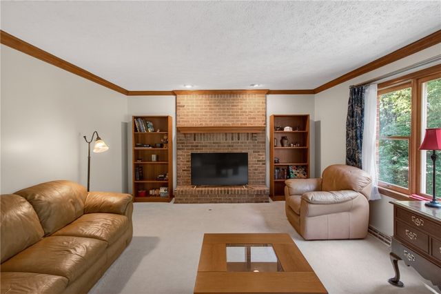 313 Blue Run Rd, Indiana Twp, PA 15024