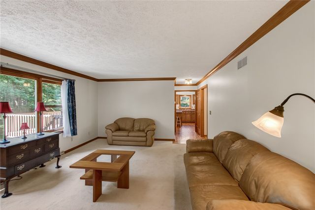 313 Blue Run Rd, Indiana Twp, PA 15024