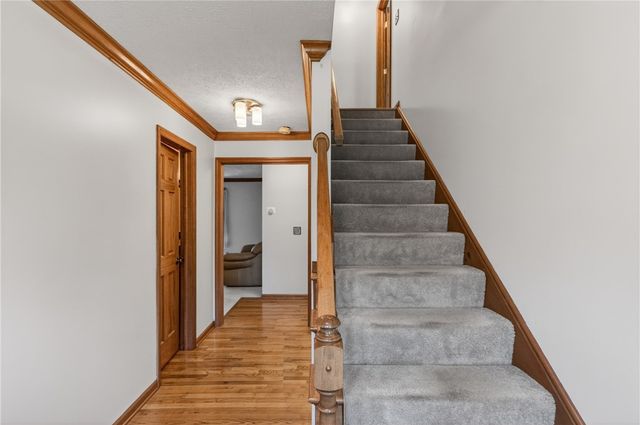 313 Blue Run Rd, Indiana Twp, PA 15024